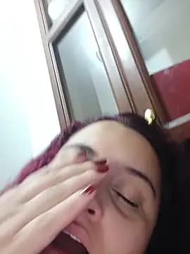CURVY-HORNY live cam