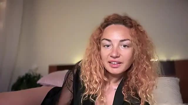 Reddgiirl live cam