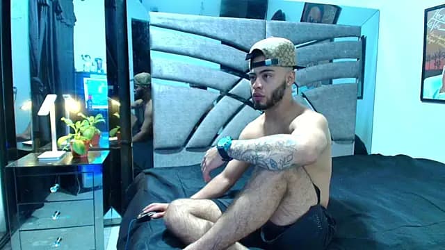 Xanderstone00 live cam