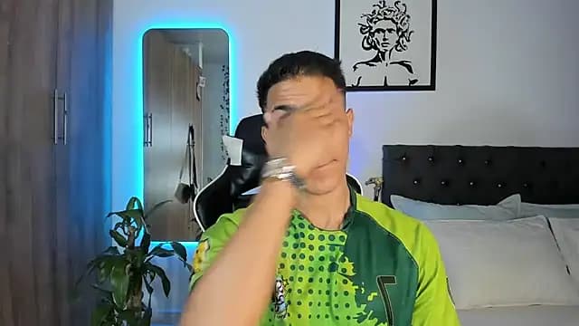 AlanNaughty live cam