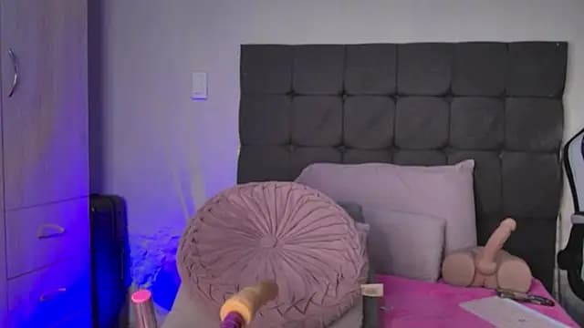 AmandaBrooks_18 live cam