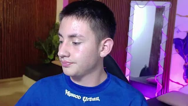 Andres_Tay live cam