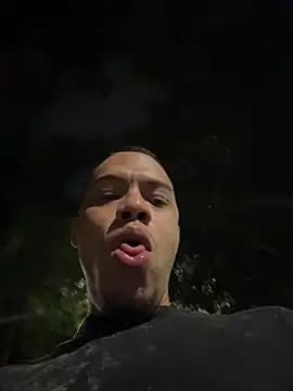 AlphaMasterXxx live cam