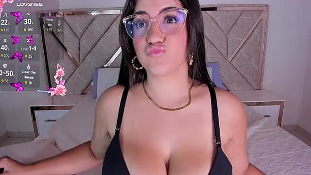 lauren_bigboobs22 live cam