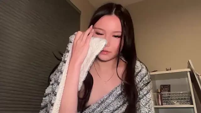 luvvivii live cam