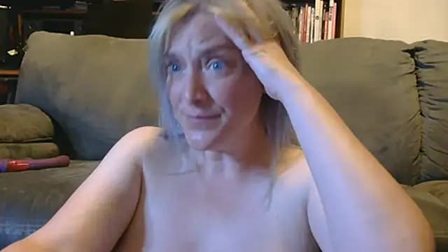 MistyMountains96 live cam