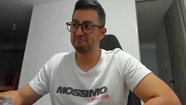 LucaBorbon live cam