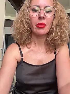 Tania201243 live cam