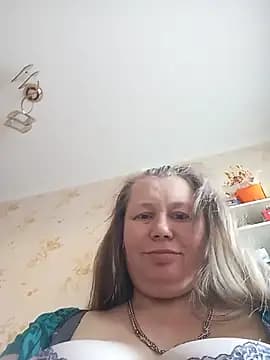 KiraStanton live cam