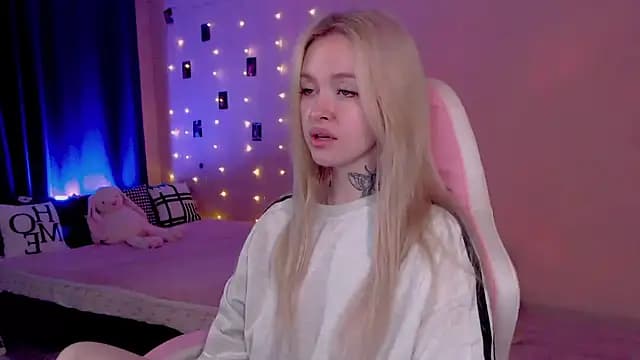 Naughty_Mable live cam on Stripchat