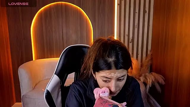 Lia_queen_tx live cam