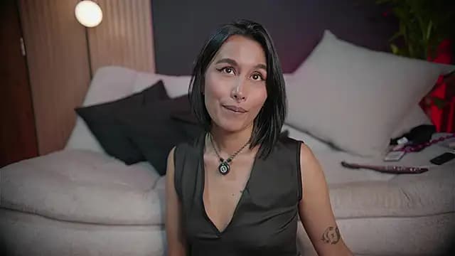 charlottehershel02 live cam