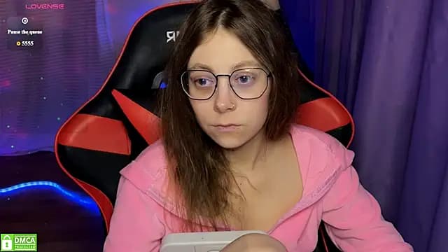 Natural_babe666 live cam