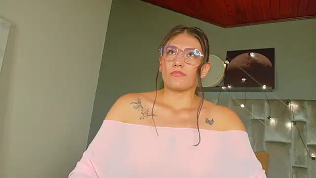 LiaaMoretti__ live cam