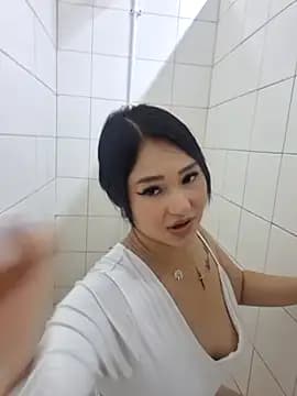 Catherinee69_x live cam