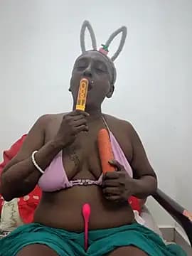 mamakarma1403 live cam