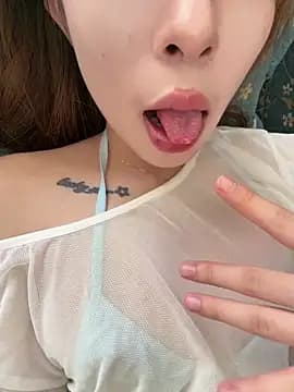 tuanzi125216 live cam