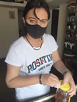 HeartlessGirl live cam