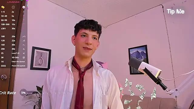 EthanRoss1 live cam on Stripchat