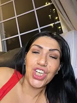 LittleMissEeve live cam