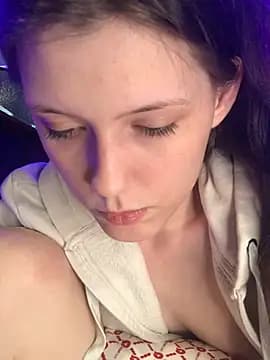 Lilactease live cam