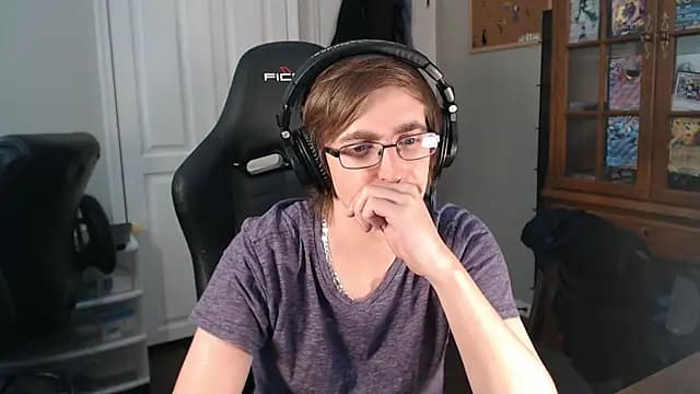 CasuallyCorrupt live cam