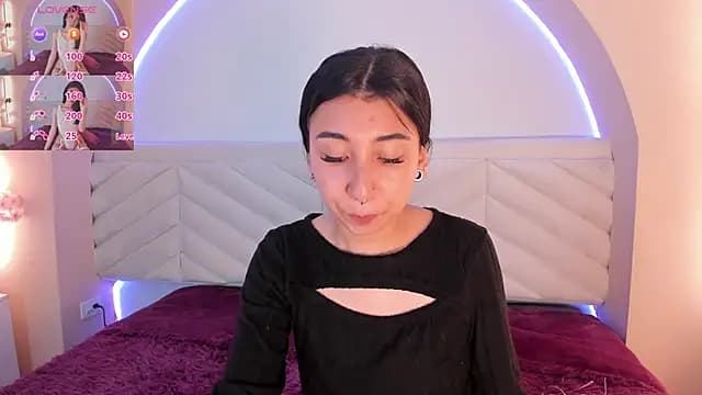 Isabella_Crofts live cam