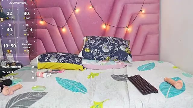 naughtyyindiann live cam
