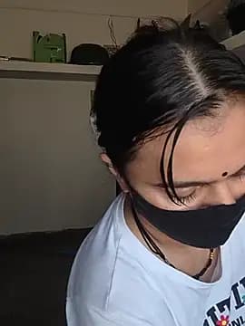 HeartlessGirl live cam