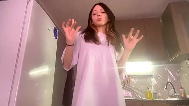 MisaSallis live cam