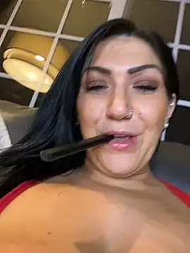 LittleMissEeve live cam