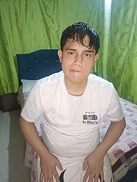 emanuel_831 live cam