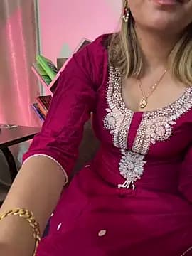 LILITH-55 live cam on Stripchat