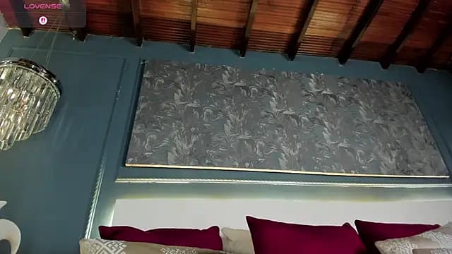 MiaKay1 live cam