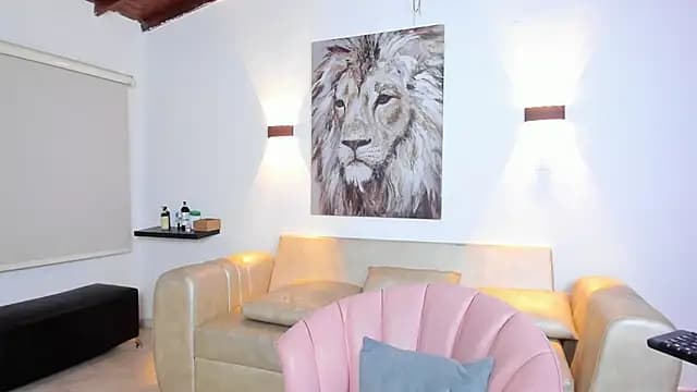 Partyhot_cum live cam