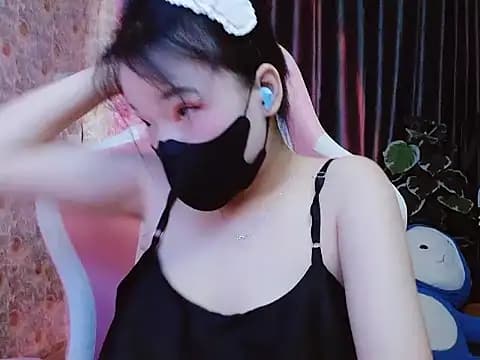 Julie_Ulie live cam on Stripchat