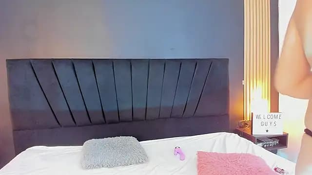 twodolls18 live cam