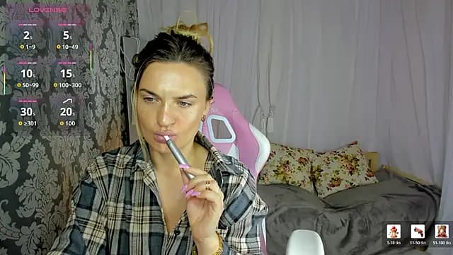 Marie_Ellie live cam