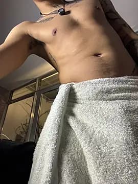 AlphaMasterXxx live cam