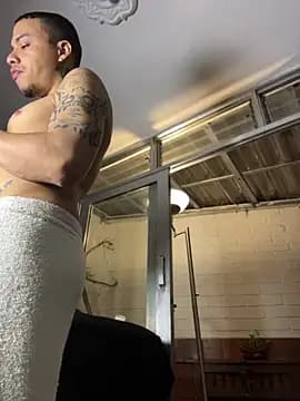 AlphaMasterXxx live cam