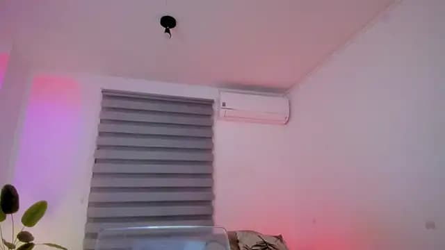 Rashell-Zepol live cam