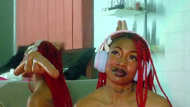 DaniaMarcell live cam