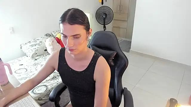 _shantallskinny_ live cam