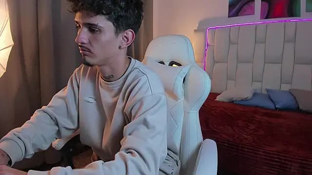 nextboywell1 live cam