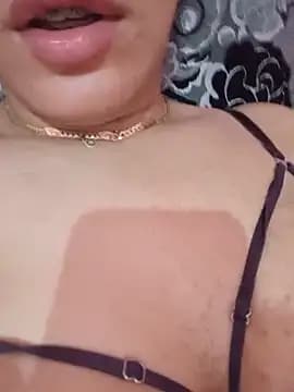 kamilia_sexyy live cam