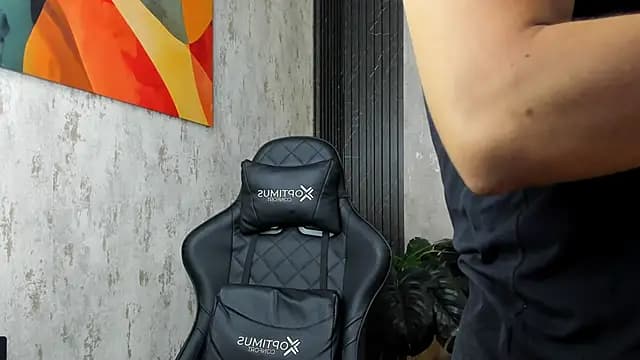 Julian_Mercier live cam on Stripchat