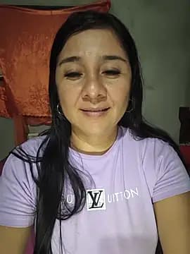 noemy-25 live cam