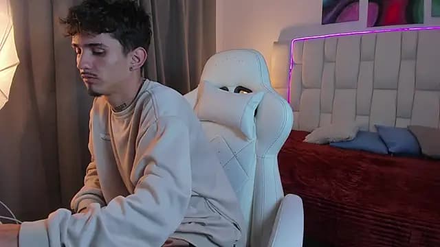 nextboywell1 live cam