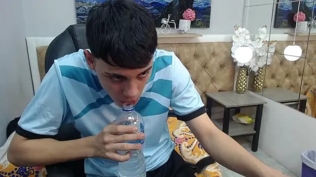 Ethanx18_ live cam