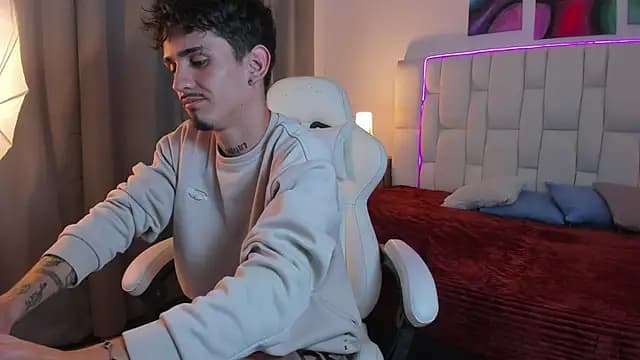 nextboywell1 live cam